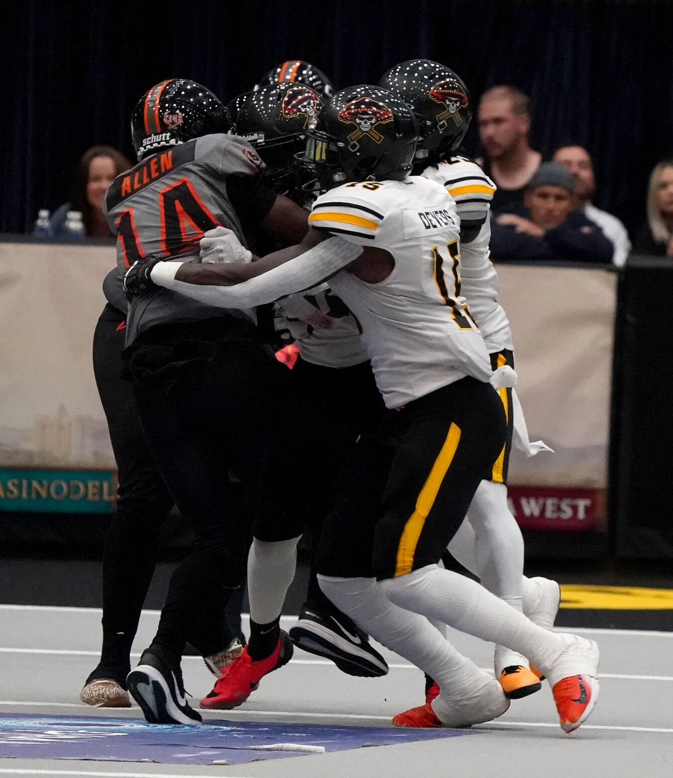 Tucson Sugar Skulls vs. Bismarck Bucks football